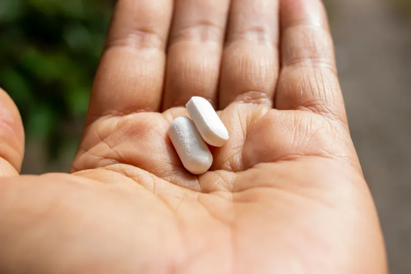 Stop Taking Your Supplements at the Same Time Every Day — Your Chronotype Has Other Ideas